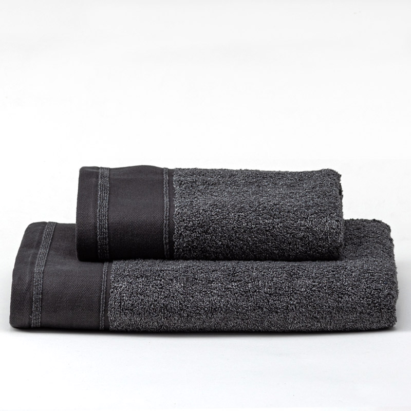 ekologiczny-recznik-z-recyklingu-gekon-granat-krolewski-pukos-kompozycja-maly-duzy-ukos