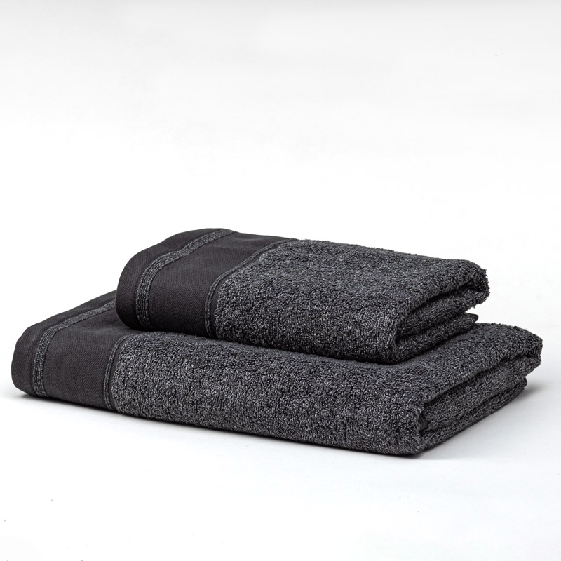 ekologiczny-recznik-z-recyklingu-gekon-granat-krolewski-pukos-kompozycja-maly-duzy