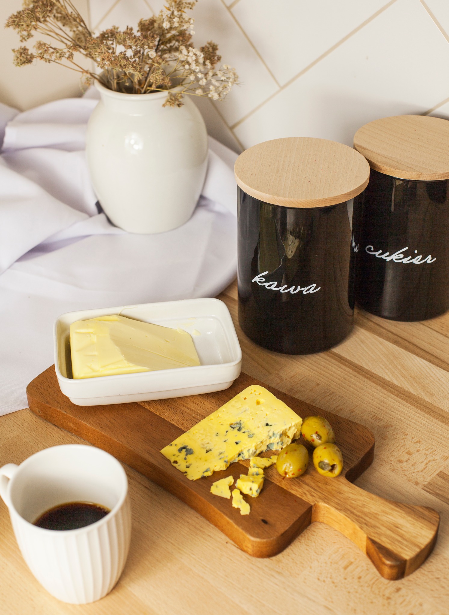 Czarne-pojemniki-na-kawe-i-cukier-1.jpg f9b0b0d9486c2e291b273903e913ad6e