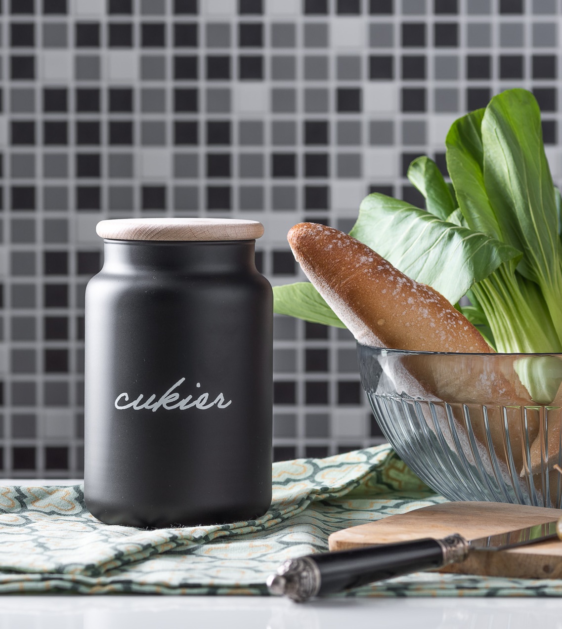 Czarny-pojemnik-dekoracyjny-na-cukier-1.jpg f02abad85f7d984248b73f7700501215