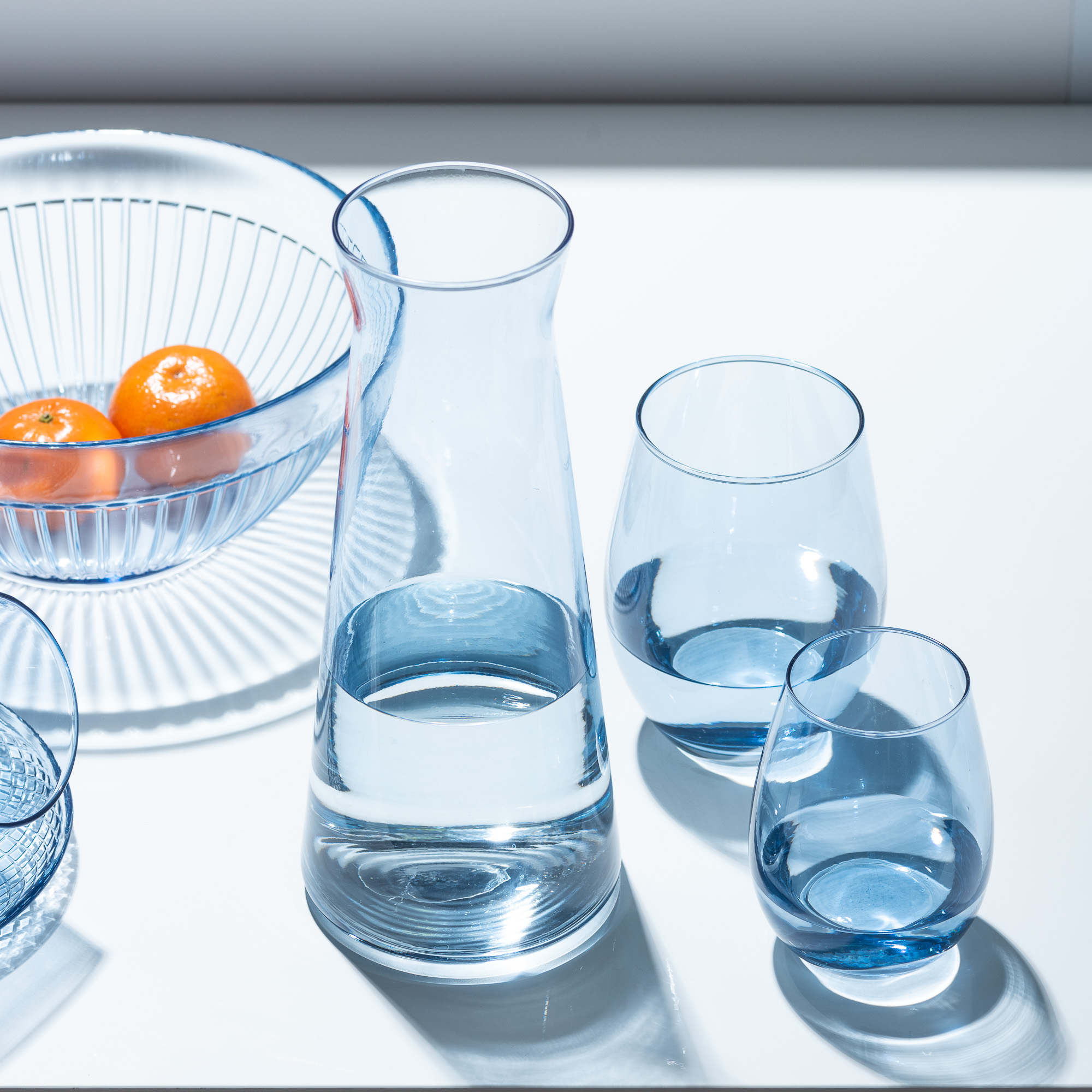 Karafka-niebieska-ze-szklankami-i-salaterka-1.jpg e5962b3060921b7fcaef604f71176795