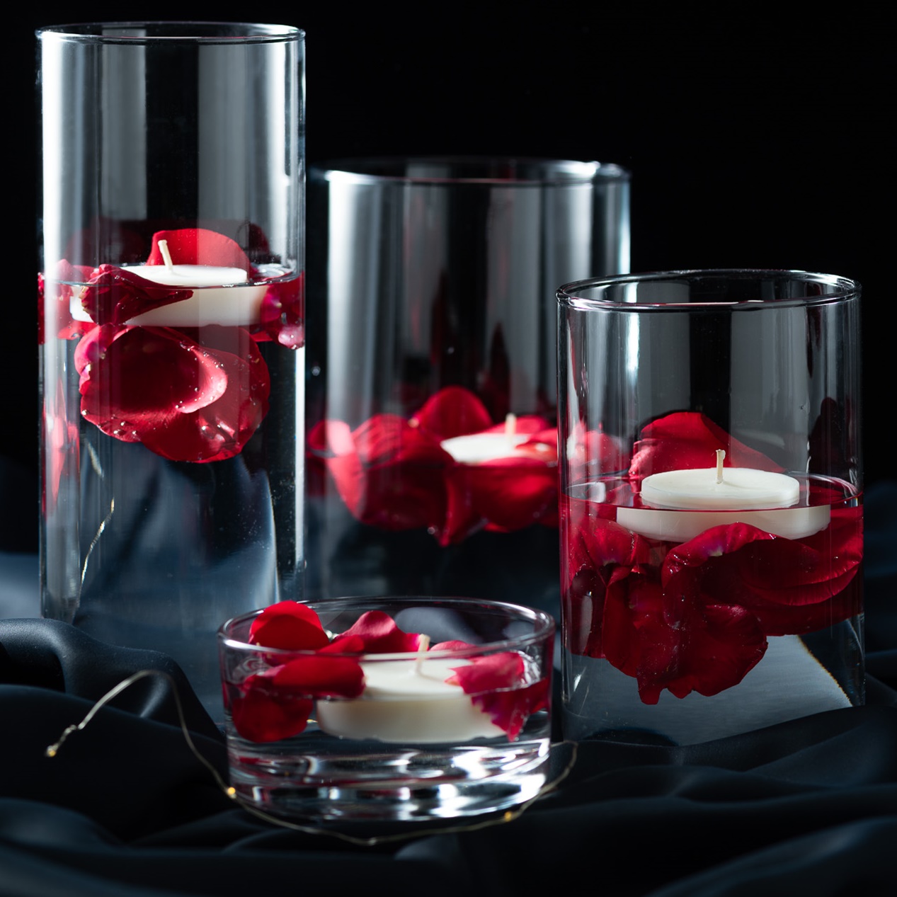 Zestaw-3-przezroczystych-tub-ze-swiecami-i-platkami-roz-2.jpg 8e6bd0b5b6768a3c82e814fd57d55658